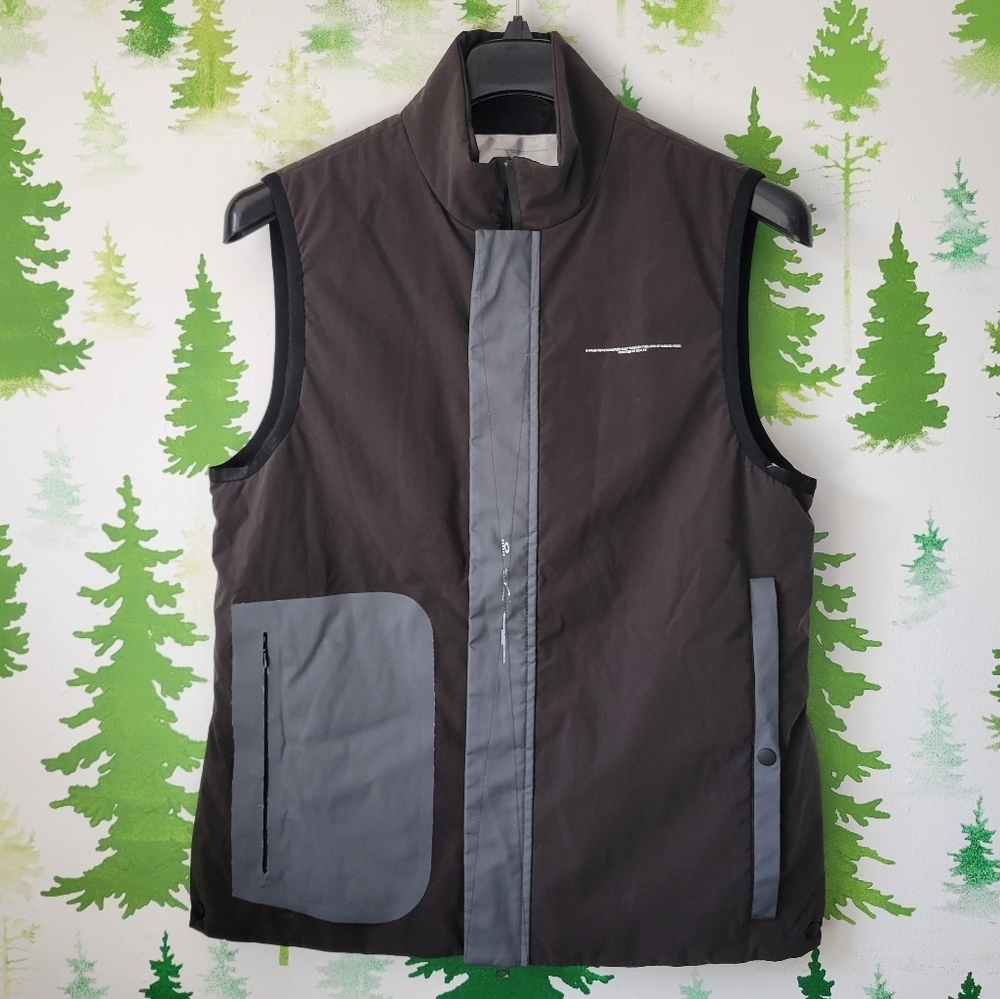 Rare Oakley by Samuel Ross Nylon Pocket Vest.